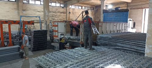 تولید کننده ی کلیه مقاطع والپست ساختمان